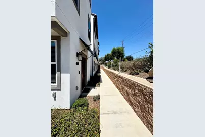468 Carina Glen, Escondido, CA 92025 - Photo 2
