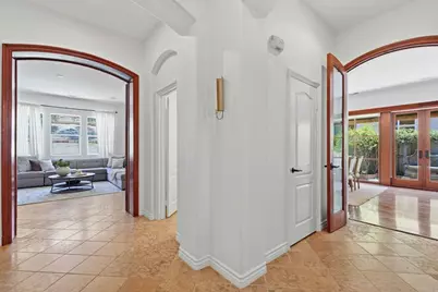 1001 Hawthorne Creek Drive, Chula Vista, CA 91914 - Photo 12