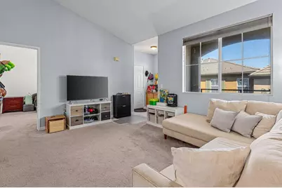 1880 Aubrives Place ##2134, Chula Vista, CA 91913 - Photo 8