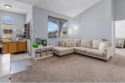 1880 Aubrives Place ##2134, Chula Vista, CA 91913 - Photo 10