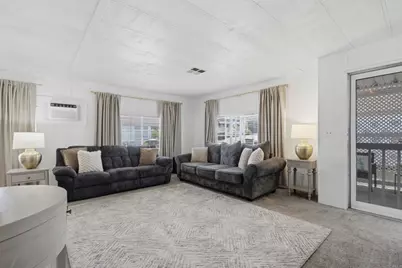 718 Sycamore Ave #26, Vista, CA 92083 - Photo 4