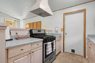 8461 Hudson Dr, San Diego, CA 92119 - Photo 16