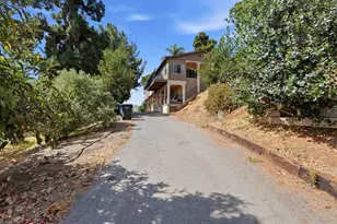 11825 Taia Ln, Lakeside, CA 92040 - Photo 2