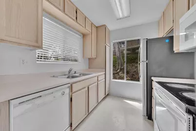 230 Diamond Way #247, Vista, CA 92083 - Photo 18