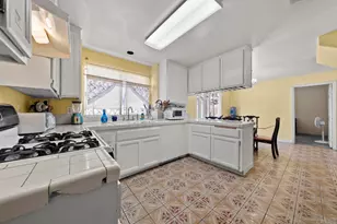 5542 Sun Ln, Bell Gardens, CA 90201 - Photo 2