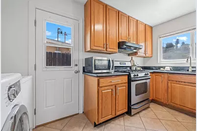 4674 Boxwood Drive, San Diego, CA 92117 - Photo 8