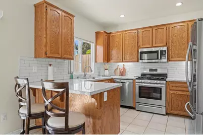 82 Country Club Circle, Chula Vista, CA 91911 - Photo 8
