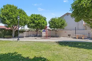 82 Country Club Cir, Chula Vista, CA 91911 - Photo 34