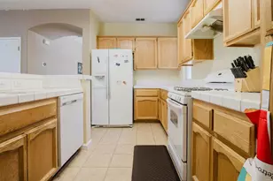 9326 Bennoel Way, Elk Grove, CA 95758 - Photo 10