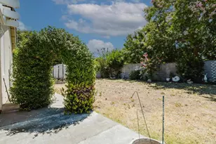 9326 Bennoel Way, Elk Grove, CA 95758 - Photo 2