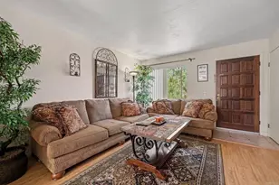 2728 Ariane Dr, San Diego, CA 92117 - Photo 2