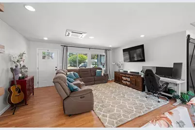 9601 Halberns Blvd, Santee, CA 92071 - Photo 6