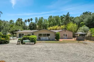 3131 Summit Dr, Escondido, CA 92025 - Photo 2