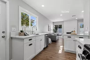 5736 Camber Dr, San Diego, CA 92117 - Photo 18