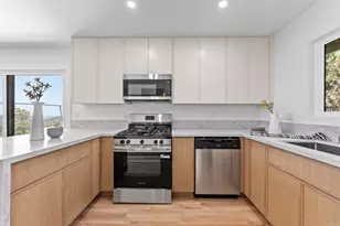 6403 Goodwin St, San Diego, CA 92111 - Photo 16
