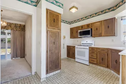 7326 Glencliff Drive, Downey, CA 90240 - Photo 10