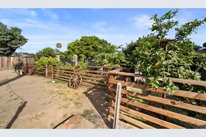 3002 E 11th Street, National City, CA 91950 - Photo 32