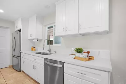 14135 York Avenue, Poway, CA 92064 - Photo 16