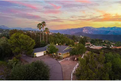 1218 Alpine Oaks Dr, Alpine, CA 91901 - Photo 2
