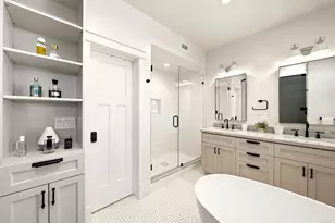 825 9th St, Coronado, CA 92118 - Photo 16