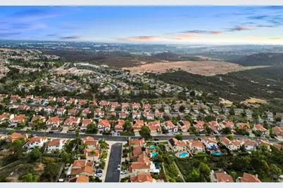 5048 Viewridge Way, Oceanside, CA 92056 - Photo 4