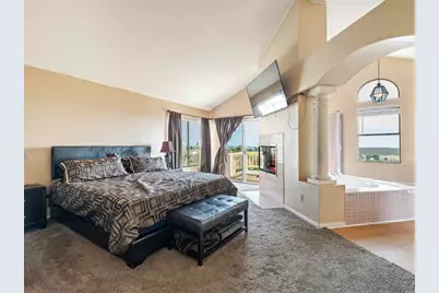 5048 Viewridge Way, Oceanside, CA 92056 - Photo 16