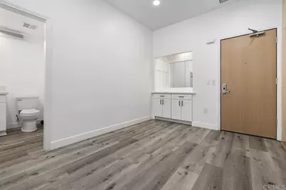 110 W Island Avenue, San Diego, CA 92101 - Photo 14