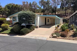 2289 Bryant Dr, Carlsbad, CA 92008 - Photo 2