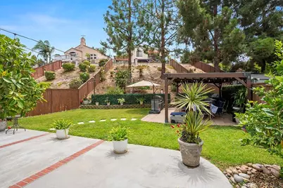 1254 La Crescentia Dr, Chula Vista, CA 91910 - Photo 34