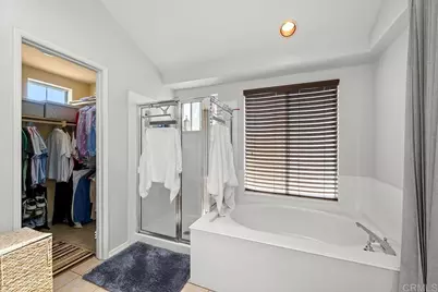 1254 La Crescentia Dr, Chula Vista, CA 91910 - Photo 28