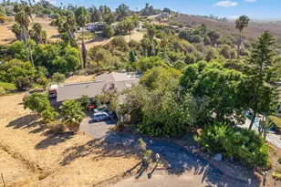 609 Roca Pl, Vista, CA 92084 - Photo 2