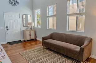 42132 Orange Blossom Dr, Temecula, CA 92591 - Photo 2