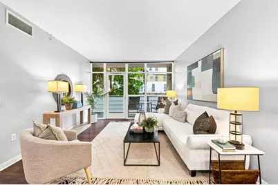 550 15th St #204, San Diego, CA 92101 - Photo 2