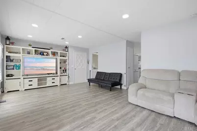 121 Orange Avenue #Spc 101, Chula Vista, CA 91911 - Photo 2
