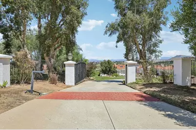 17572 Via Loma Drive, Poway, CA 92064 - Photo 2