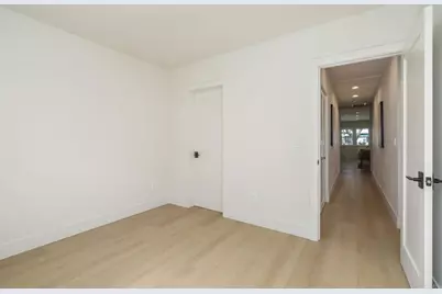 743 N Sparks St, Burbank, CA 91506 - Photo 20