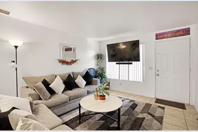 888 Cherrywood Way #14, El Cajon, CA 92021 - Photo 2
