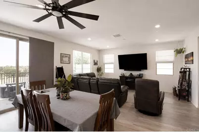 1525 Wildgrove Ave, Vista, CA 92081 - Photo 10