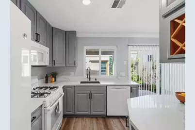 9416 Carlton Oaks Drive #B, Santee, CA 92071 - Photo 8
