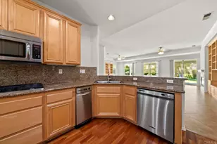 30290 Carmenet Cir, Murrieta, CA 92563 - Photo 10