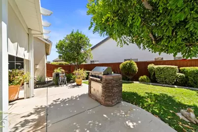 30290 Carmenet Circle, Murrieta, CA 92563 - Photo 44
