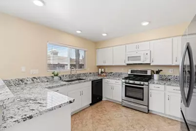 8950 Gateway View Ct, El Cajon, CA 92021 - Photo 6