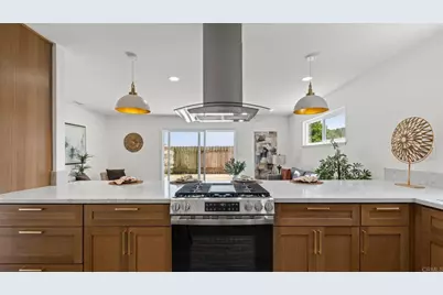 8405 Lake Ben Avenue, San Diego, CA 92119 - Photo 6