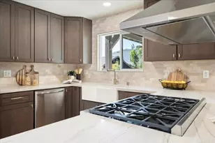 9210 Golondrina Dr, La Mesa, CA 91941 - Photo 14