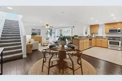 2018 Hornblend St, San Diego, CA 92109 - Photo 2