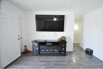 124 130 Richardson Avenue, El Cajon, CA 92020 - Photo 10