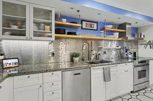 702 Ash St, San Diego, CA 92101 - Photo 8