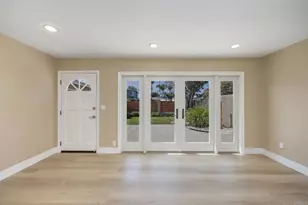 870 Darrell St, Costa Mesa, CA 92627 - Photo 6