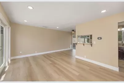 870 Darrell St, Costa Mesa, CA 92627 - Photo 4
