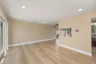 870 Darrell St, Costa Mesa, CA 92627 - Photo 4